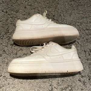 Nike court vision alta